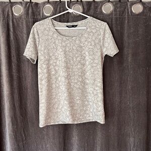 Simply Vera Vera Wang White Fitted Short Sleeve T-Shirt